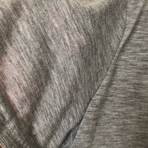 SHEIN Tee - Picture 4 of 4